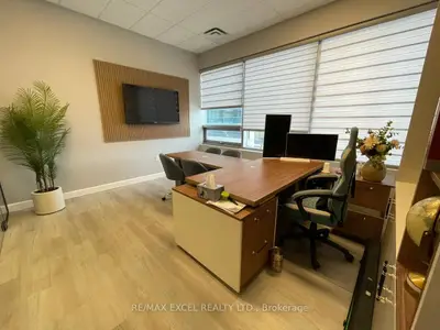 7163 Yonge Street 202, Markham, On L3t 0c6