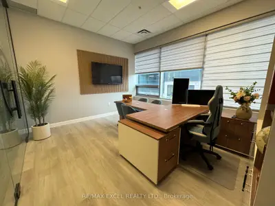 7163 Yonge Street 202, Markham, On L3t 0c6