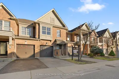 110 Expedition Crescent, Whitchurch-stouffville, On L4a 0t1