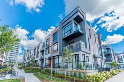 14 David Eyer Road 1007, Richmond Hill, On L4s 0n4