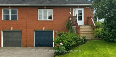 282b Brock Street W, Uxbridge, On L9p 1g1