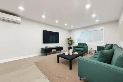 41 Elmdale Court 6, Richmond Hill, ON L4C 4S5