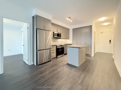 95 Oneida Crescent 1408, Richmond Hill, On L4b 0h5