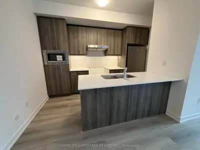 5 Bancroft Lane 318, Richmond Hill, On L4e 1m1