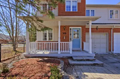 108 Hollandview Trail, Aurora, On L4g 7h6