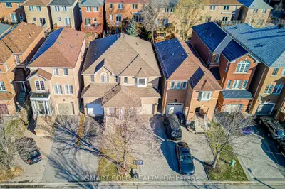 123 Sassafras Circle, Vaughan, On L4j 8m9