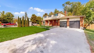 20573 Yonge Street, East Gwillimbury, On L3y 4v8