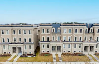 9414 Bayview Avenue, Richmond Hill, On L4c 5g9