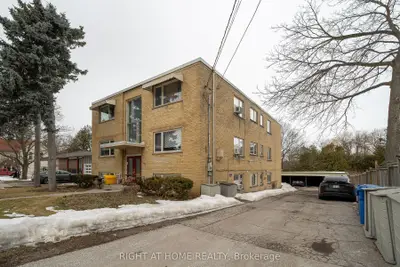 285 Richmond Street, Richmond Hill, On L4c 3z2
