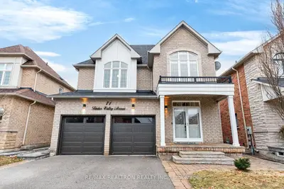 71 Timber Valley Avenue, Richmond Hill, On L4e 4z8