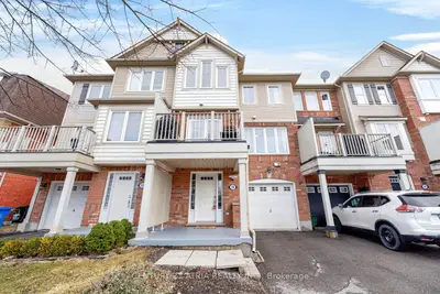 18 Cossey Lane, Whitchurch-stouffville, On L4a 0r1