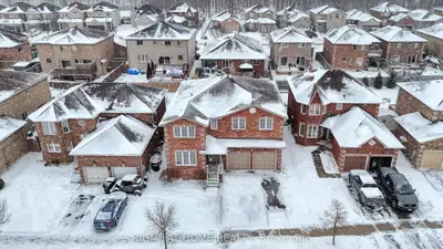 1215 Lowrie Street, Innisfil, On L9s 0e5