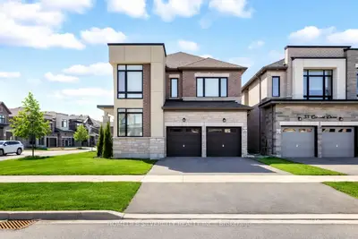 31 Canard Drive, Vaughan, On L4h 5c4