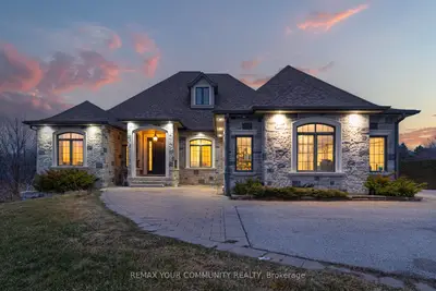 20111 Bathurst Street E, East Gwillimbury, On L9n 1n3