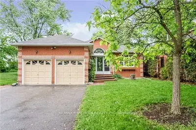210 Old Yonge #basement Street, Aurora, On L4g 6j6