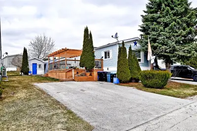 22 Sunrise Circle, Bradford West Gwillimbury, On L3z 3w9