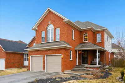 6 Joliette Place, Georgina, On L4p 3y9