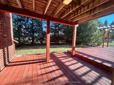 298 Binns (lower Unit) Avenue, Newmarket, On L3x 1t6