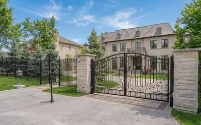 9 Thornbank Road, Vaughan, On L4j 2a1