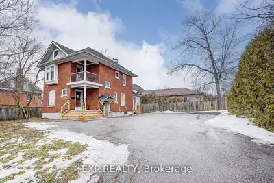 12 Vincent Street, Newmarket, On L3y 4g2