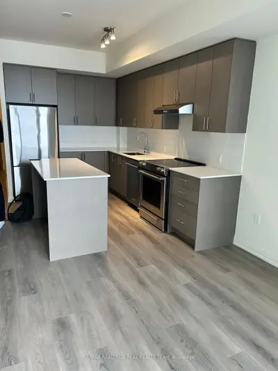 8960 Jane Street 1211, Vaughan, On L4k 2m9