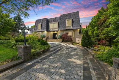 106 Teefy Avenue, Richmond Hill, On L4c 8c6