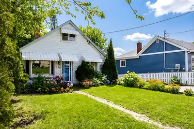 156 James Street, Bradford West Gwillimbury, On L3z 1j7