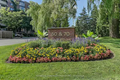 50 Baif Boulevard 112, Richmond Hill, On L4c 5l1