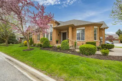 1 Fortuna Circle, New Tecumseth, ON L9R 1Z3
