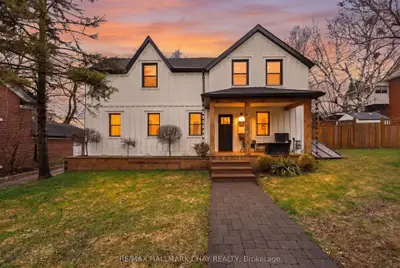 90 Church Street Upper Unit, Bradford West Gwillimbury, ON L3Z 1P9