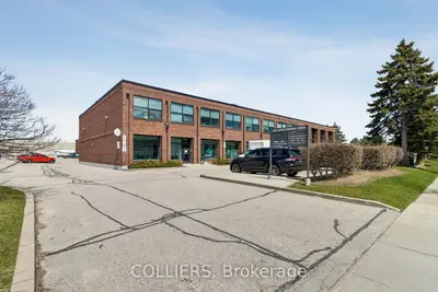 242 Applewood Crescent 11, Vaughan, On L4k 4e5