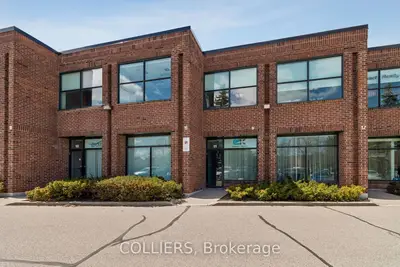 242 Applewood Crescent 11, Vaughan, On L4k 4e5