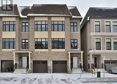 34 McGurran Lane, Richmond Hill, ON L4B 0G8