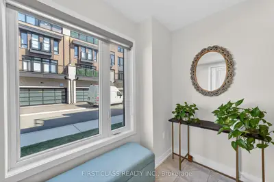 34 Credit Lane, Richmond Hill, On L4e 1g9