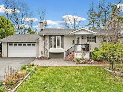 30 Bedford Park Avenue, Richmond Hill, On L4c 2n8