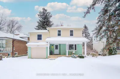 222 Richmond Street, Richmond Hill, On L4c 3y8