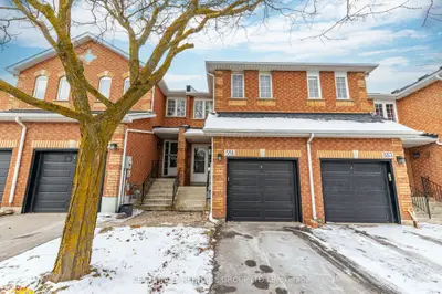 551 Tugwell Place 24, Newmarket, On L3y 8s5