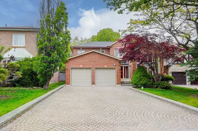 18 Cygnus Drive, Richmond Hill, On L4c 8p2