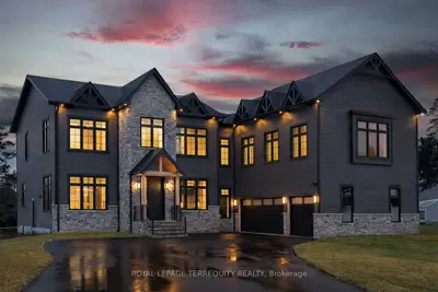17 Connor Drive, Whitchurch-stouffville, On L4a 2z1