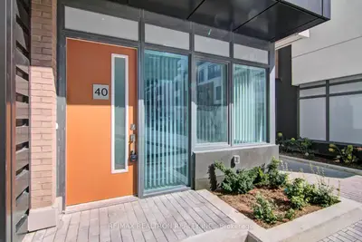 1050 Portage Parkway Th40, Vaughan, On L4k 0k3
