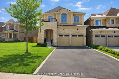853 Harry Douglas Street, Newmarket, On L3x 0k3