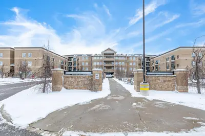 481 Rupert Avenue 2205, Whitchurch-stouffville, On L4a 1y7