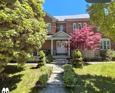 28 Garcia 2nd-c Street, Markham, On L3r 4r8