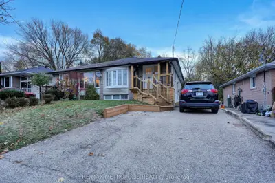 268 Penn Avenue Basement, Newmarket, On L3y 2s6