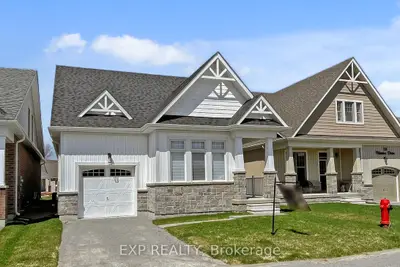 10 Palmira Drive, Georgina, On L0e 1r0