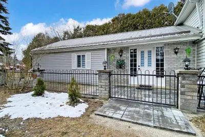 8352 Main Lisle Street, Adjala-tosorontio, On L0m 1m0