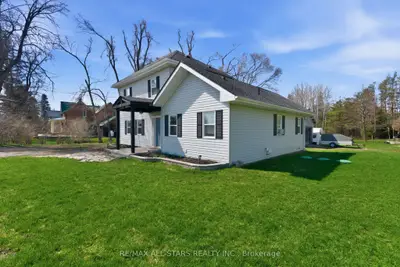 88 Victoria Road, Georgina, On L0e 1n0