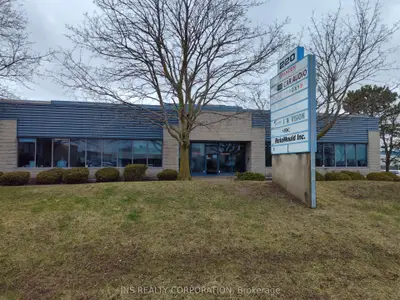 220 Pony Drive 1b, Newmarket, On L3y 7b6