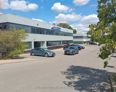 25 Millard Avenue W 1, Newmarket, On L3y 7r6