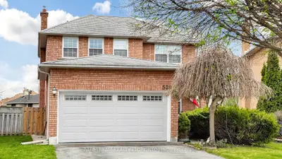 528 Veale Place, Newmarket, On L3y 8h9